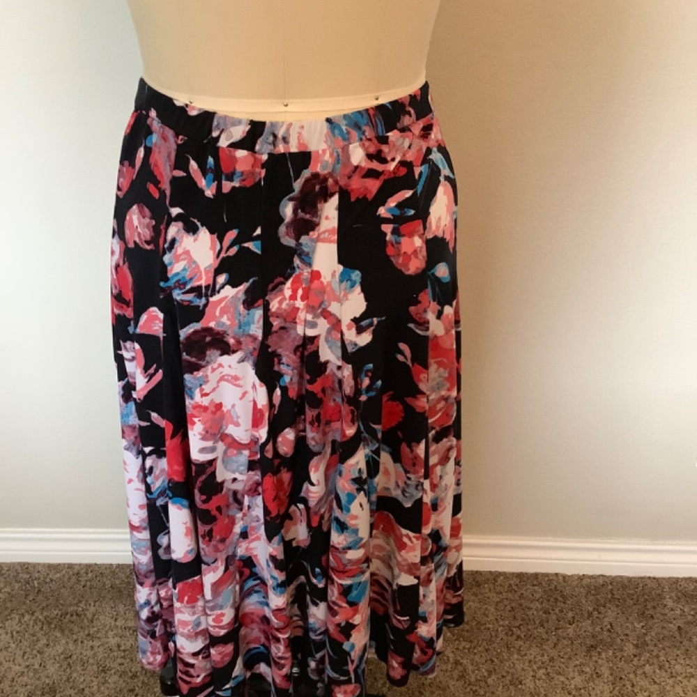 XL flowy skirt - Picture 3 of 5